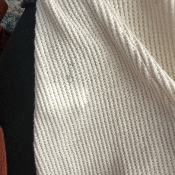 Skims waffle knit Henley cream colored long sleeve top with buttons - Picture 6 of 7